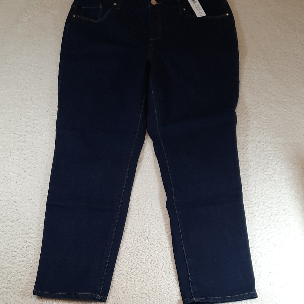 NWT Chico’s So Slimming Girlfriend Ankle Jeans 12R quill rinse indigo 0544